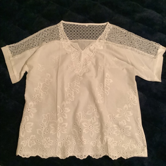 Tops - Ladies Loose Lace Blouse NWOT